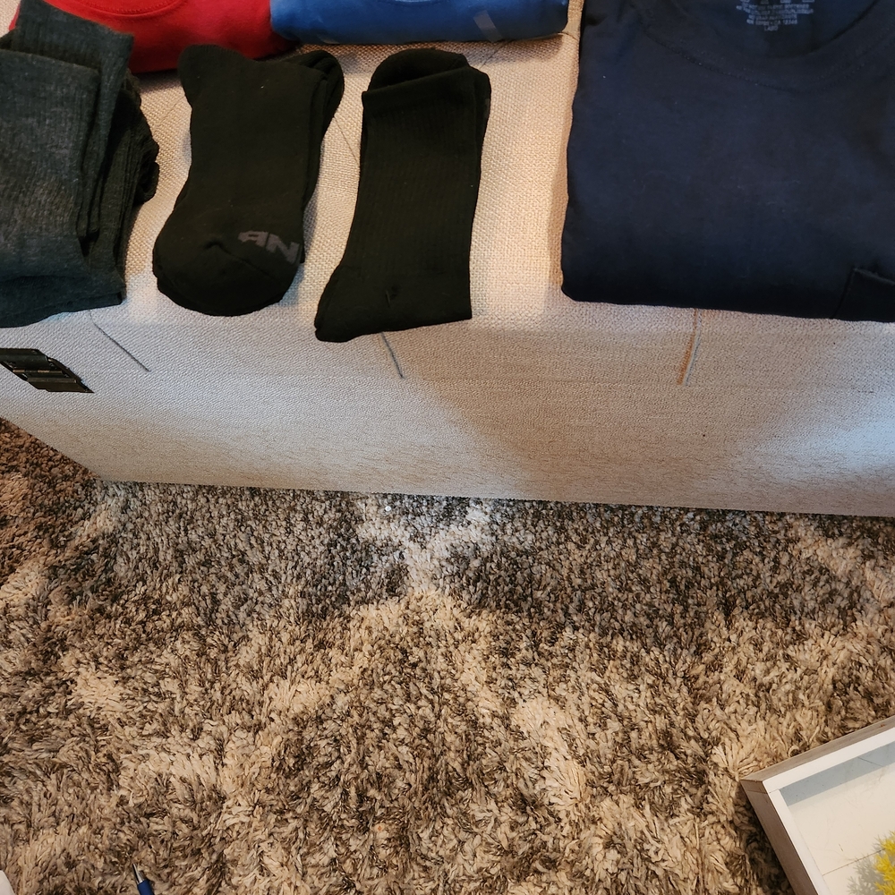 Black And Gray Men's Socks (12) 4 T-shirts (L) Fruit of the Loom Tees All New